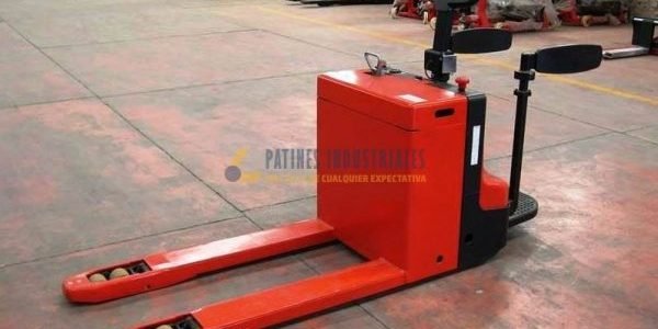 Patin Electrico Hombre a Bordo WTC 3000 Kg Patin Electrico Hombre a Bordo WTC 3000 Kg